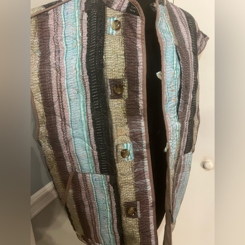 Reclaimed vintage unisex quilted vest in stripe - Picture 2 of 4